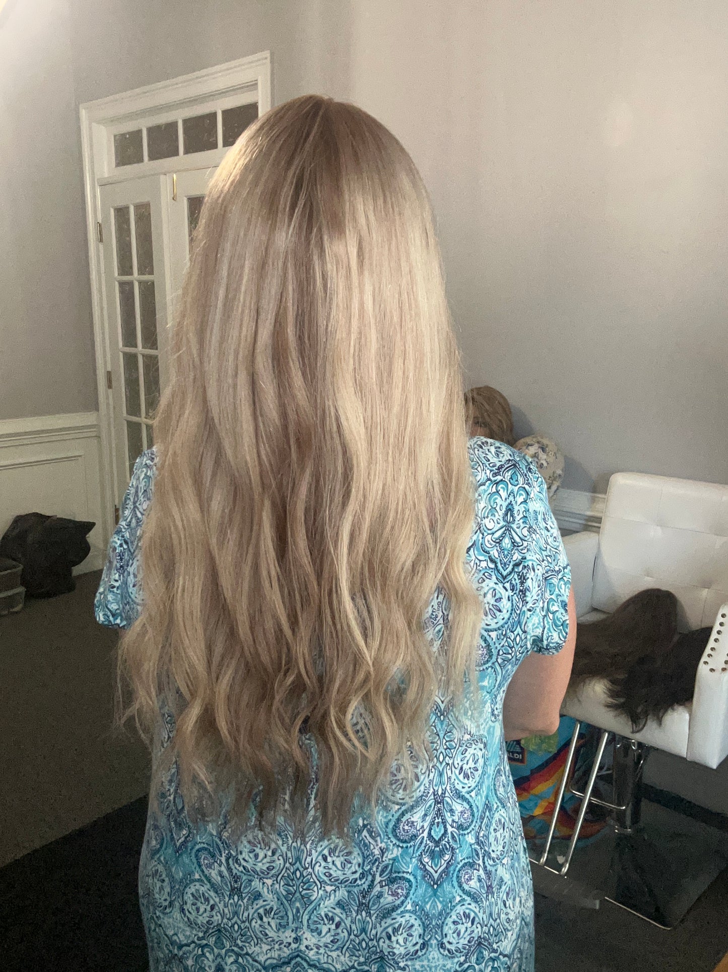 Topper - Rooted Dimensional Level 8 Blonde, 9x9, 24-26”