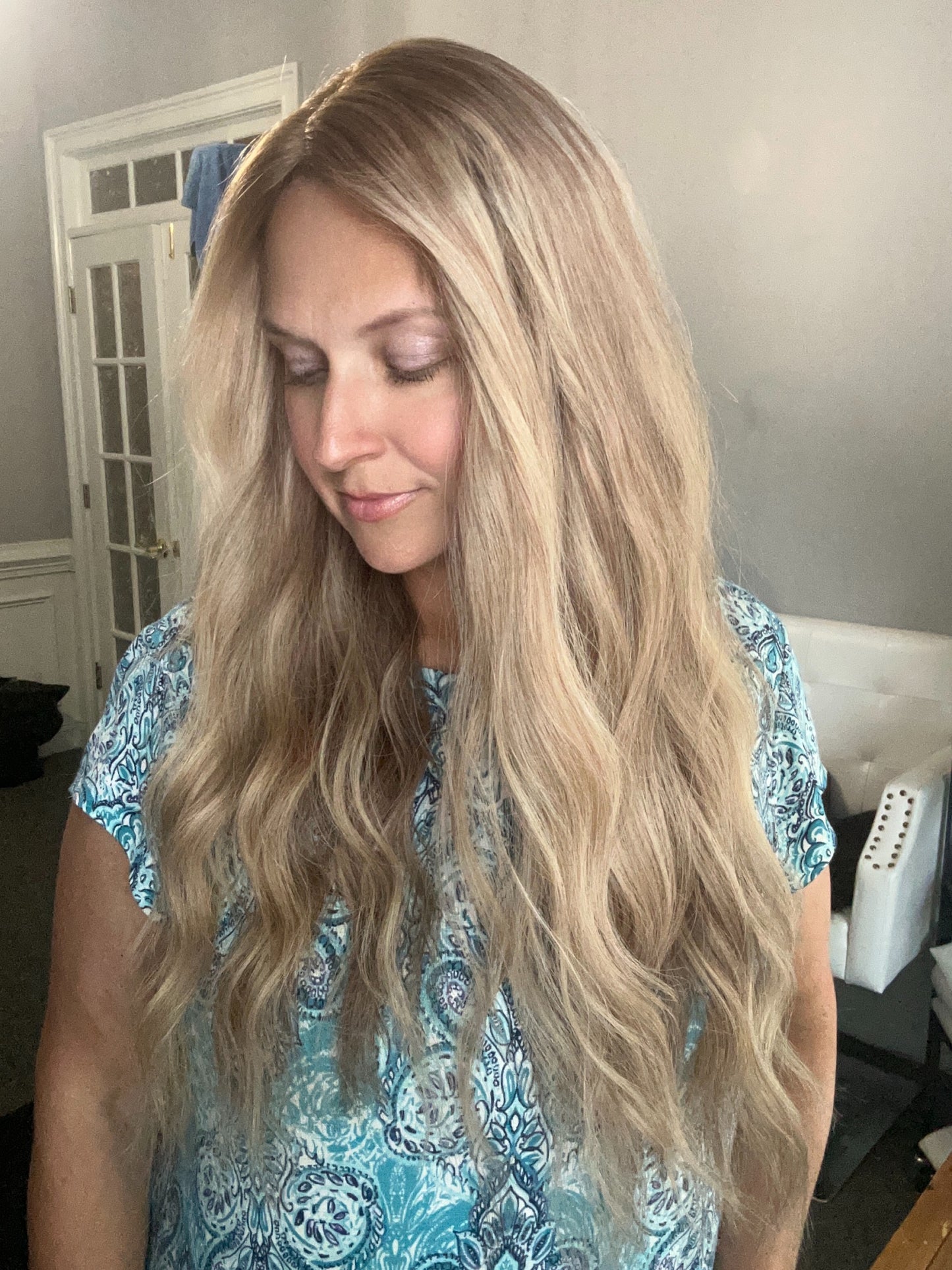 Topper - Rooted Dimensional Level 8 Blonde, 9x9, 24-26”