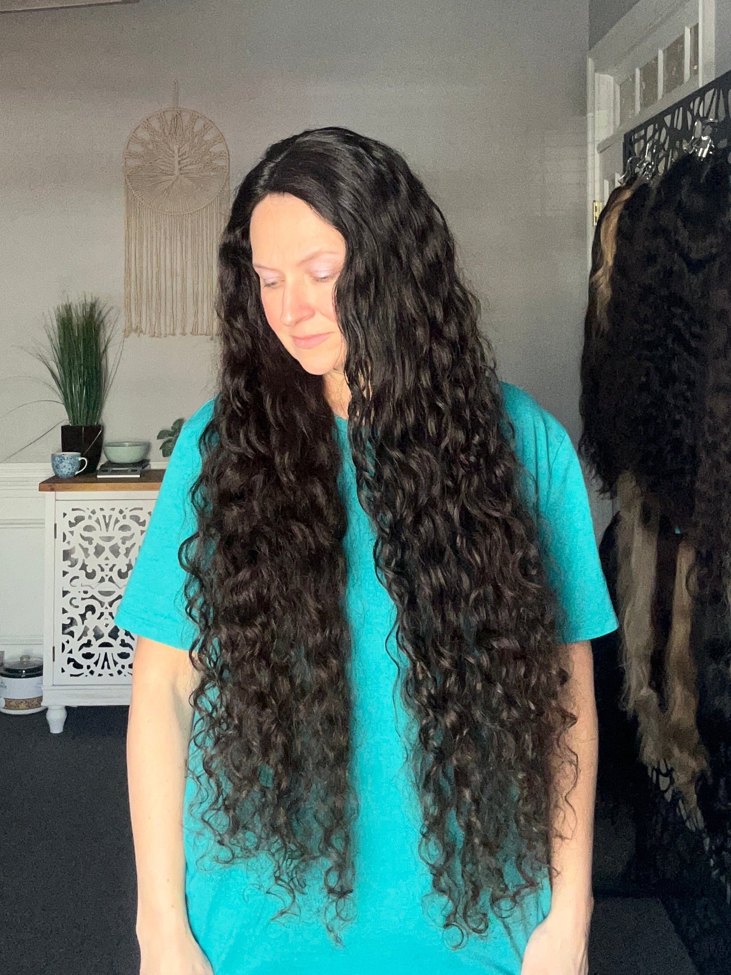 Topper - True Virgin European curly Level 2 dark brown 10x10, 33”