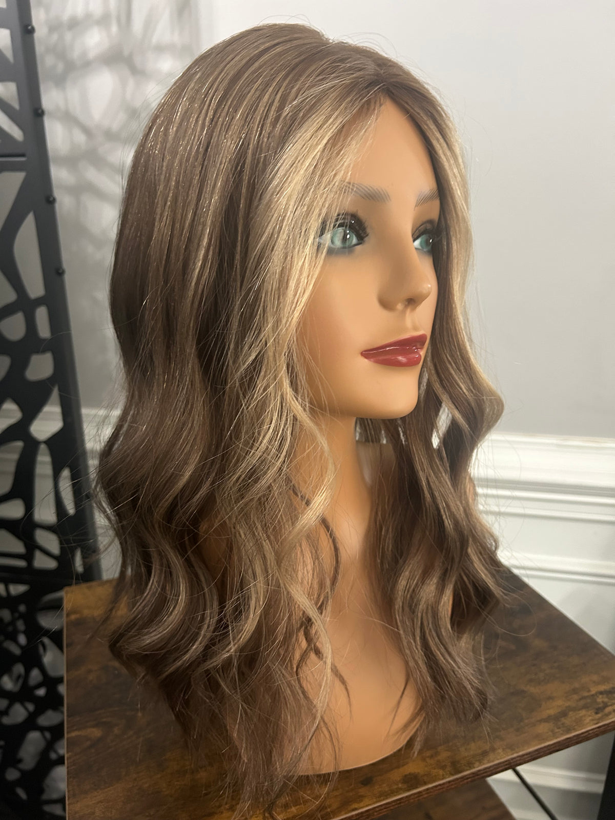 Ready to ship  Silk Top Topper - Neutral Level 5 with Highlights, 19” 9x9