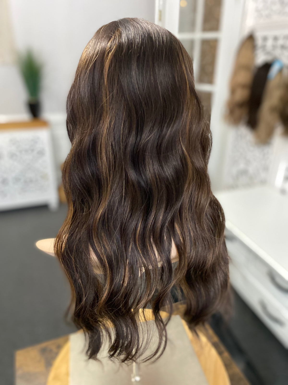 *Ready to Ship* Synthetic Miranda with Highlights, 7x7, 16-21