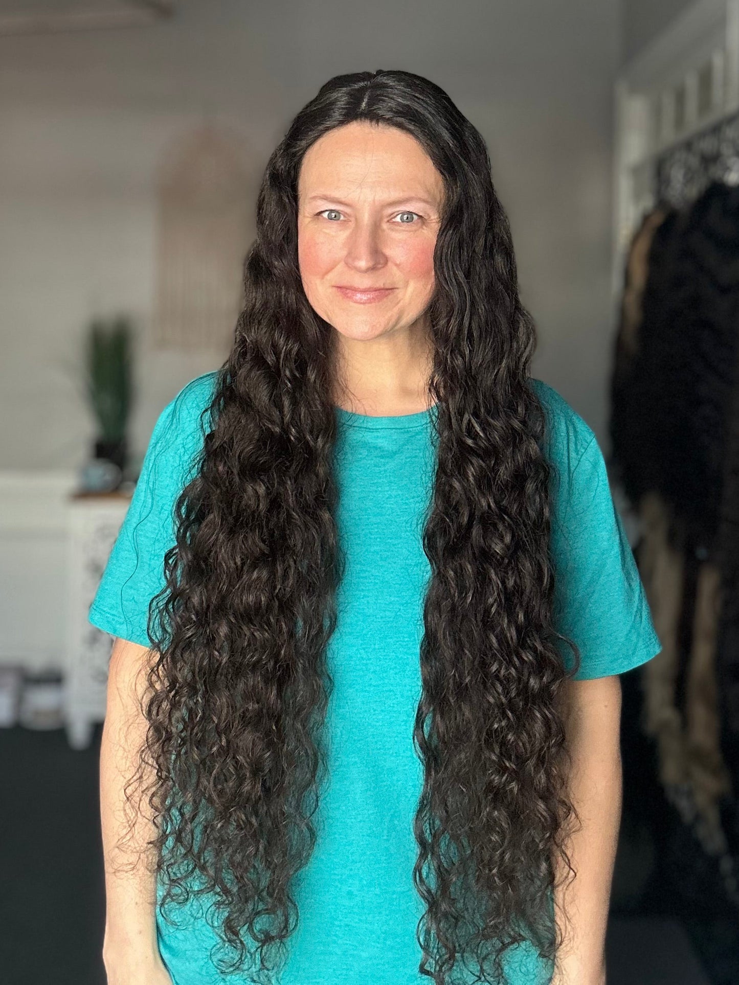 Topper - True Virgin European curly Level 2 dark brown 10x10, 33”