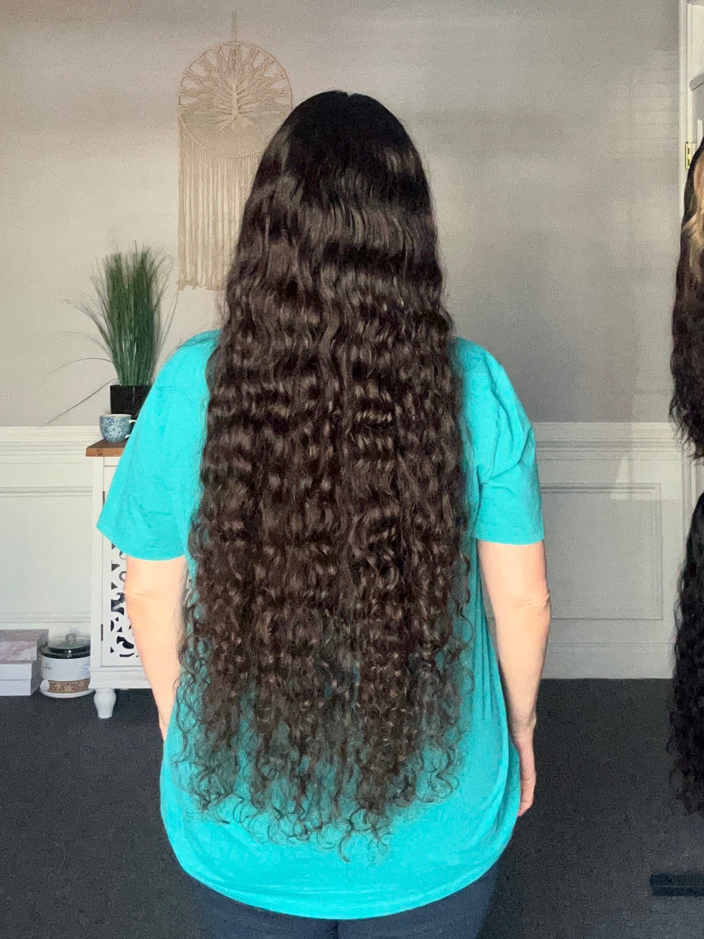 Topper - True Virgin European curly Level 2 dark brown 10x10, 33”