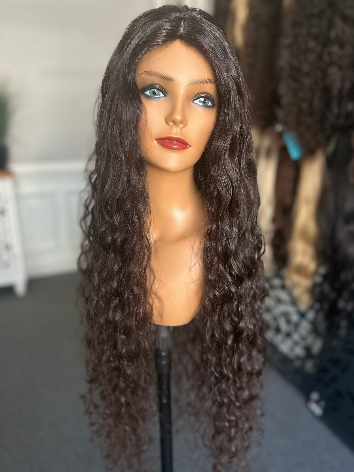 Topper - True Virgin European curly Level 2 dark brown 10x10, 33”