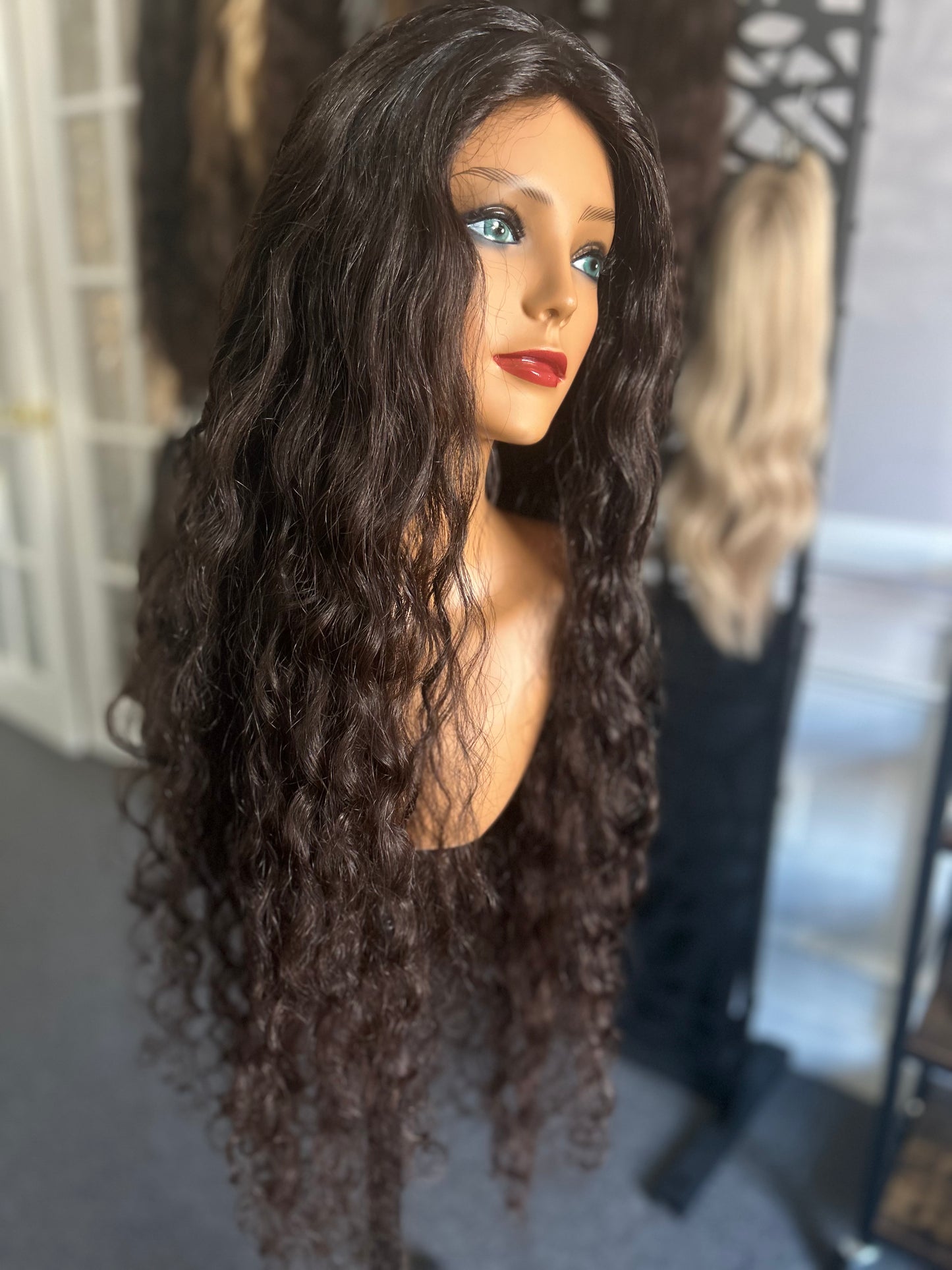 Topper - True Virgin European curly Level 2 dark brown 10x10, 33”