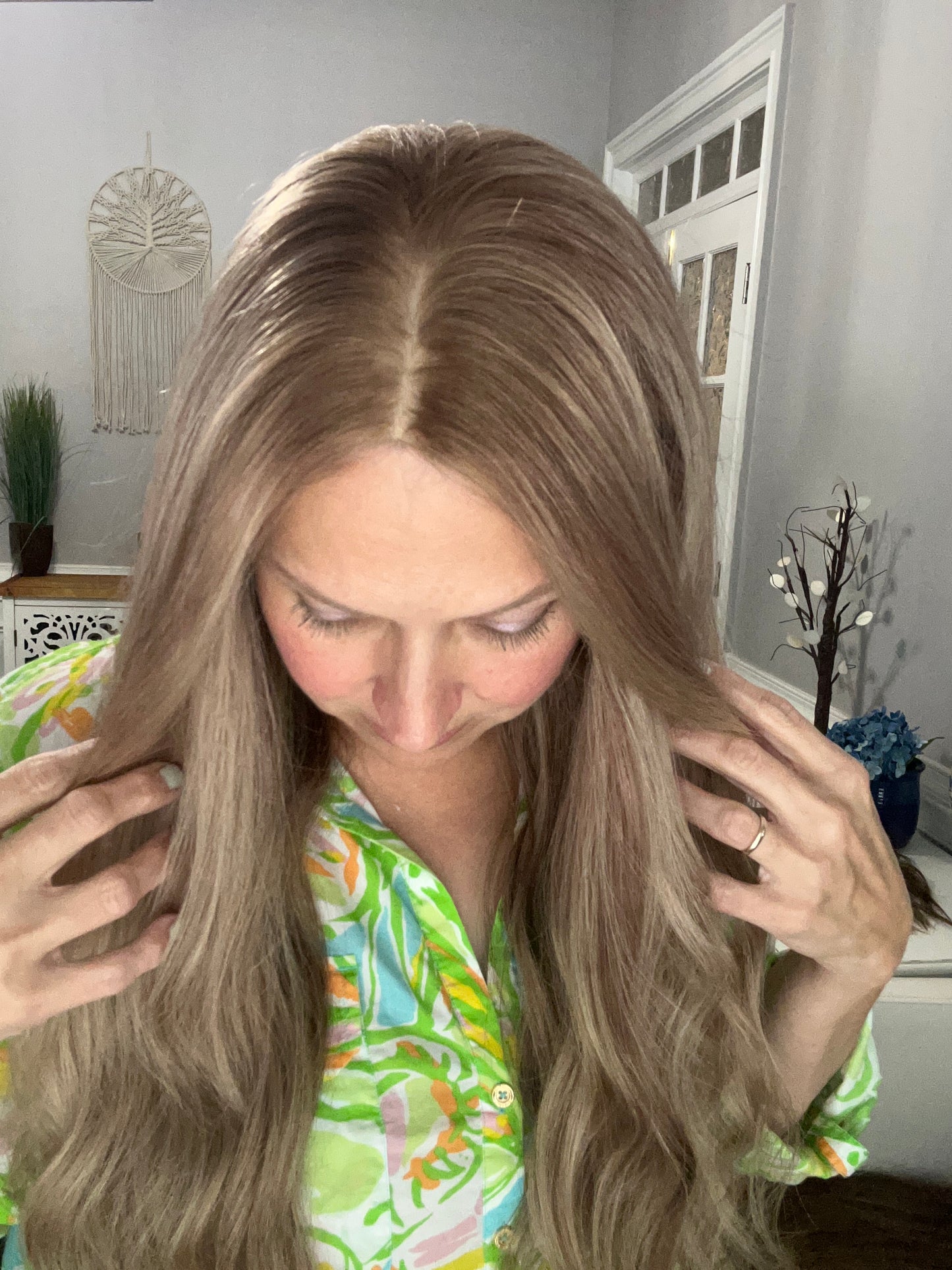 Topper - Rooted Dimensional Level 8 Blonde, 9x9, 24-26”