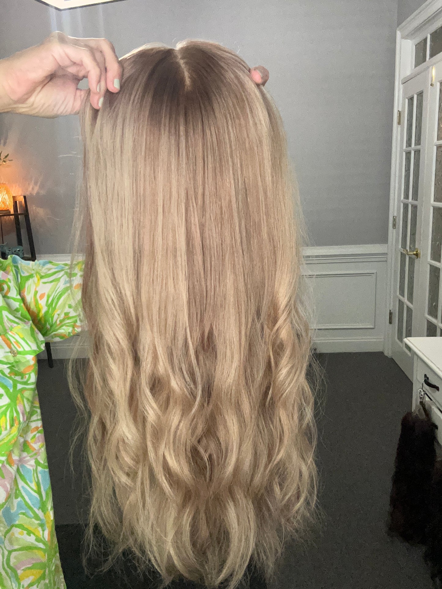 Topper - Rooted Dimensional Level 8 Blonde, 9x9, 24-26”