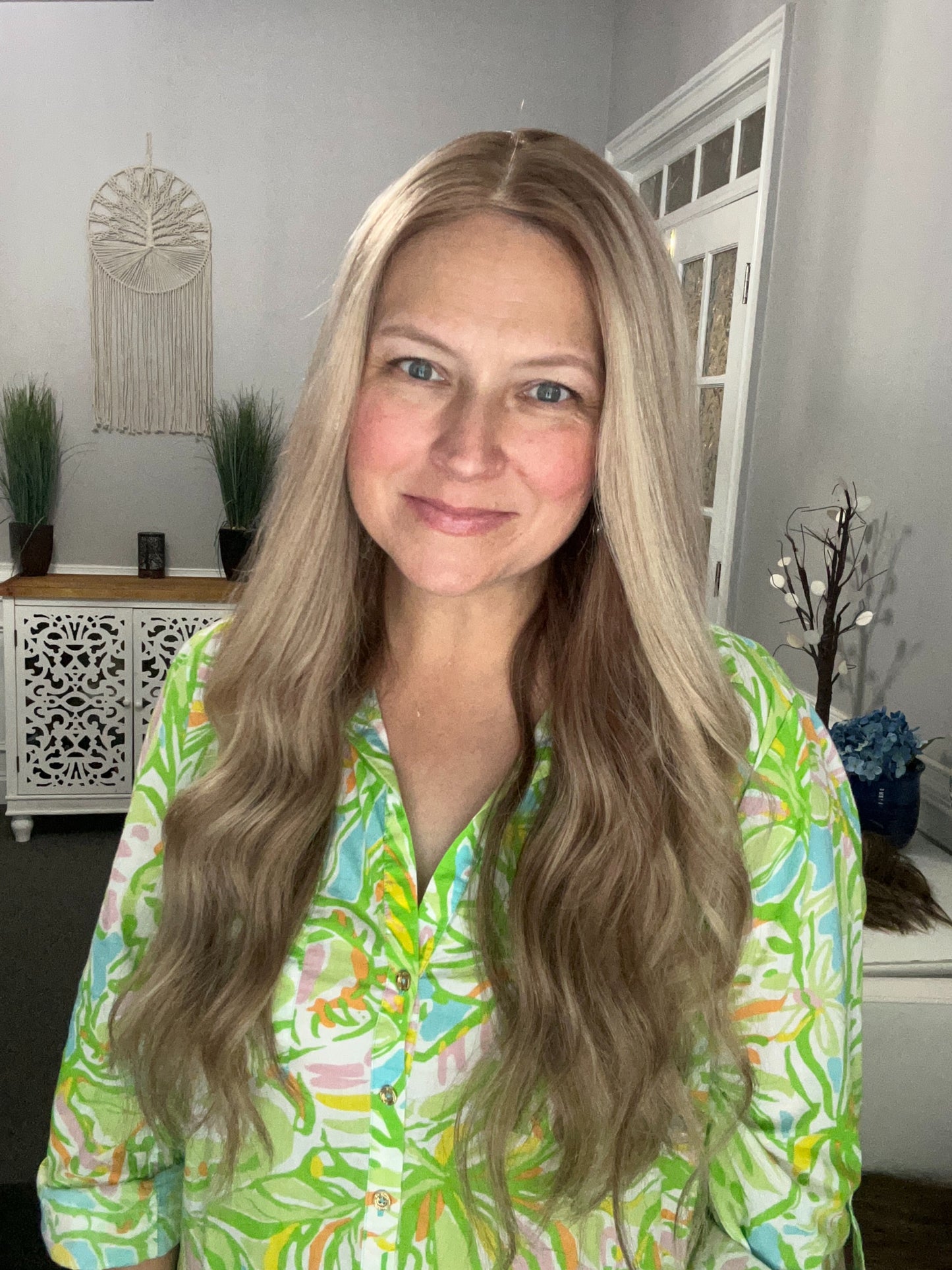 Topper - Rooted Dimensional Level 8 Blonde, 9x9, 24-26”