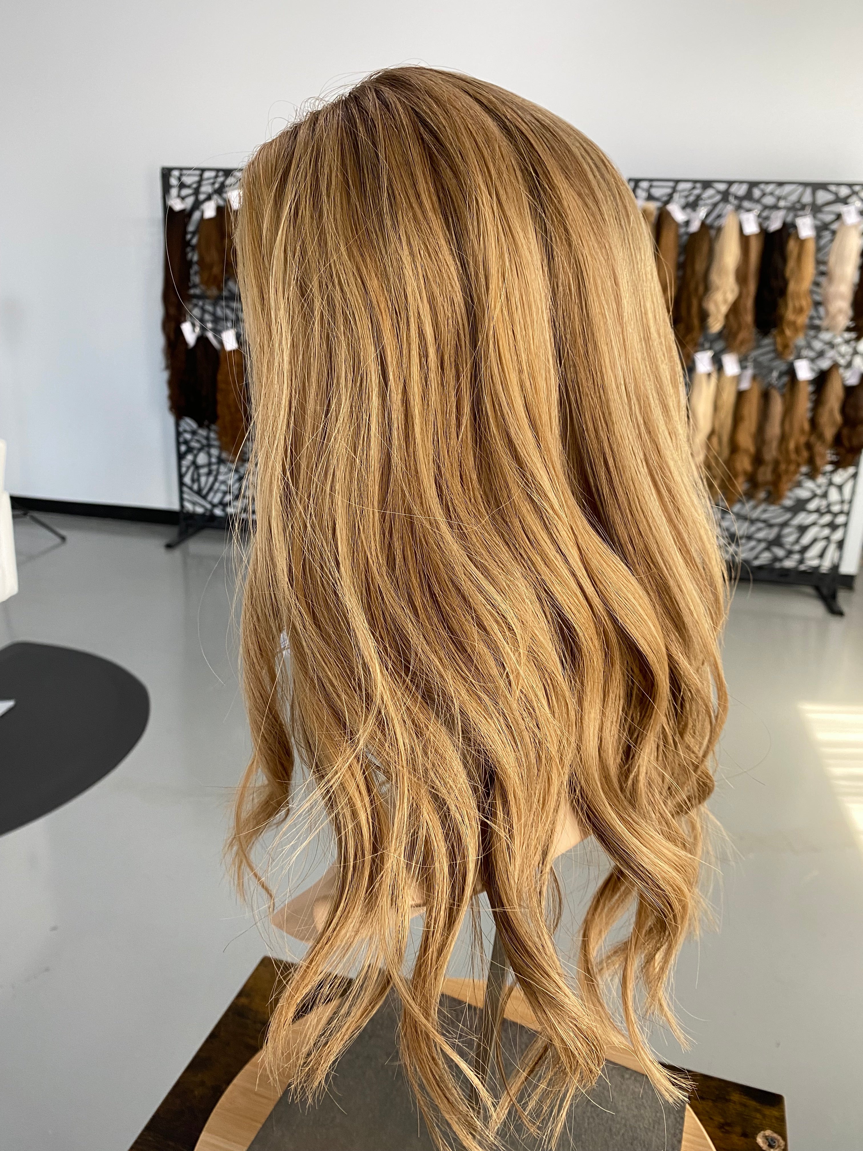 Topper- Warm Dimensional Blonde, 9x9, 16-18
